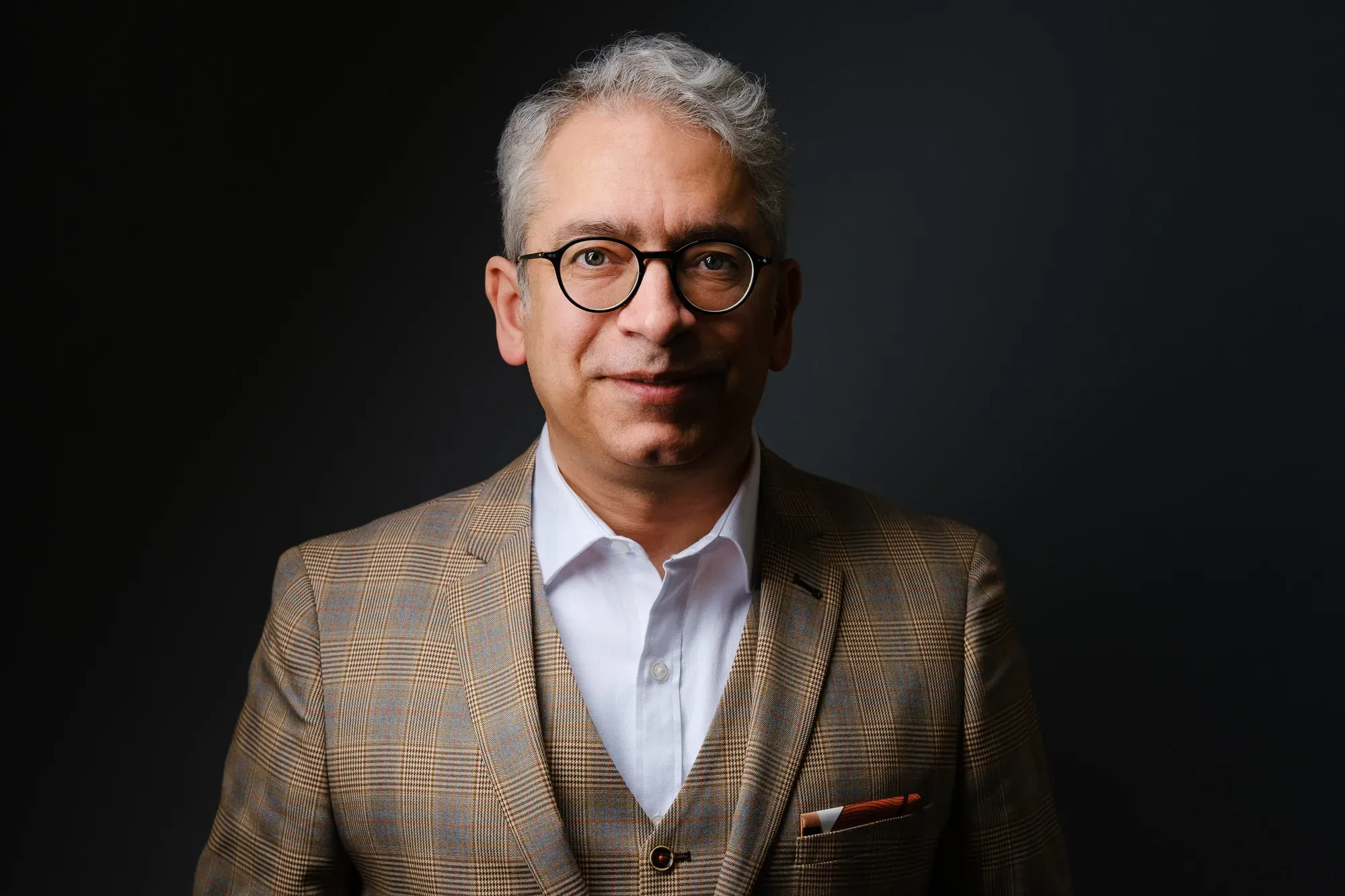 Calgary professional headshot - Farhad Mortezaee business portrait