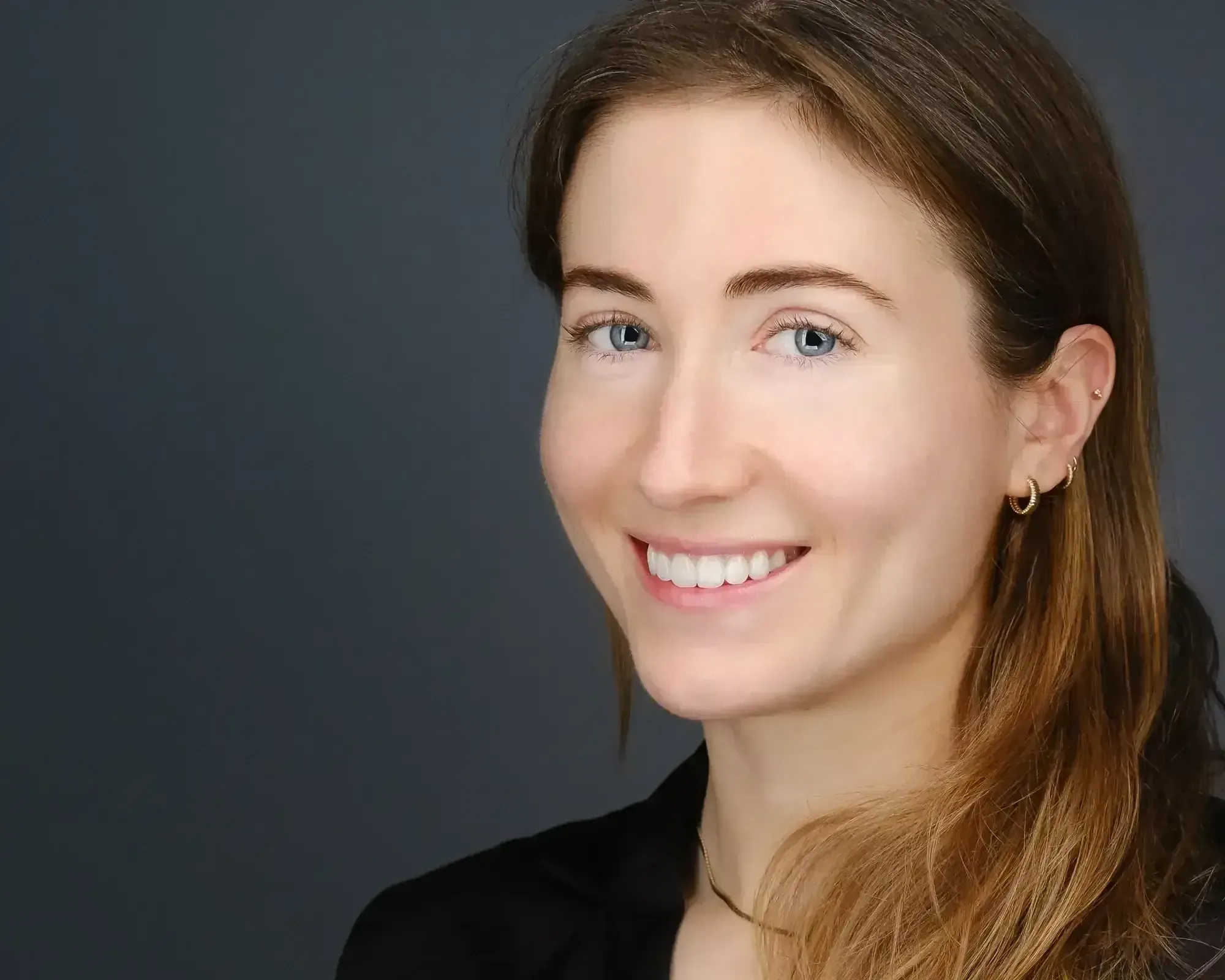 Professional Calgary headshot - Cara O'Byrne